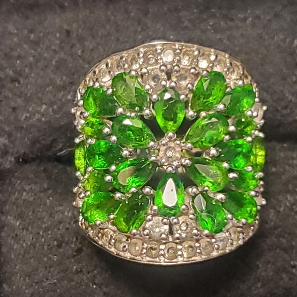 Jewelry - Russian Chrome Diopside 3.74 ctw